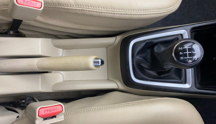 2018 Maruti Dzire ZXI, Petrol, Manual, 30,680 km, Gear Lever