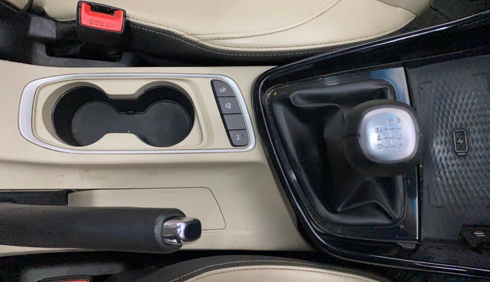 2022 MG HECTOR SHARP HYBRID 1.5 PETROL, Petrol, Manual, 81,106 km, Gear Lever