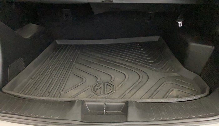 2022 MG HECTOR SHARP HYBRID 1.5 PETROL, Petrol, Manual, 81,106 km, Boot Inside