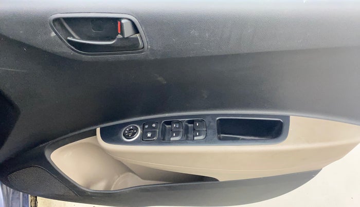 2016 Hyundai Grand i10 MAGNA AT 1.2 KAPPA VTVT, Petrol, Automatic, 58,000 km, Driver Side Door Panels Control