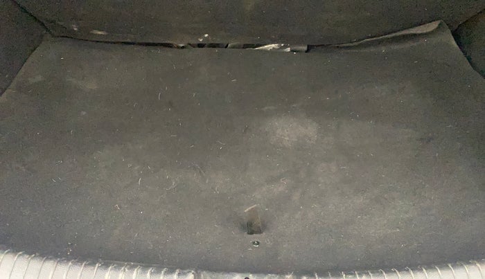 2016 Hyundai Grand i10 MAGNA AT 1.2 KAPPA VTVT, Petrol, Automatic, 58,000 km, Boot Inside