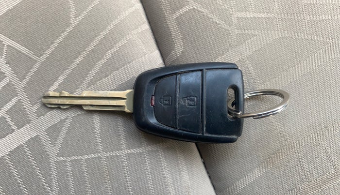 2016 Hyundai Grand i10 MAGNA AT 1.2 KAPPA VTVT, Petrol, Automatic, 58,000 km, Key Close Up