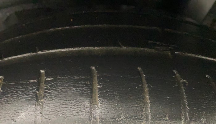 2016 Hyundai Grand i10 MAGNA AT 1.2 KAPPA VTVT, Petrol, Automatic, 58,000 km, Left Rear Tyre Tread