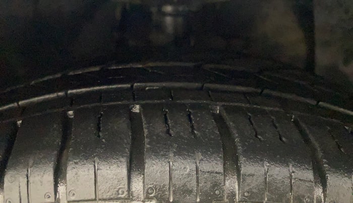 2016 Hyundai Grand i10 MAGNA AT 1.2 KAPPA VTVT, Petrol, Automatic, 58,000 km, Right Front Tyre Tread