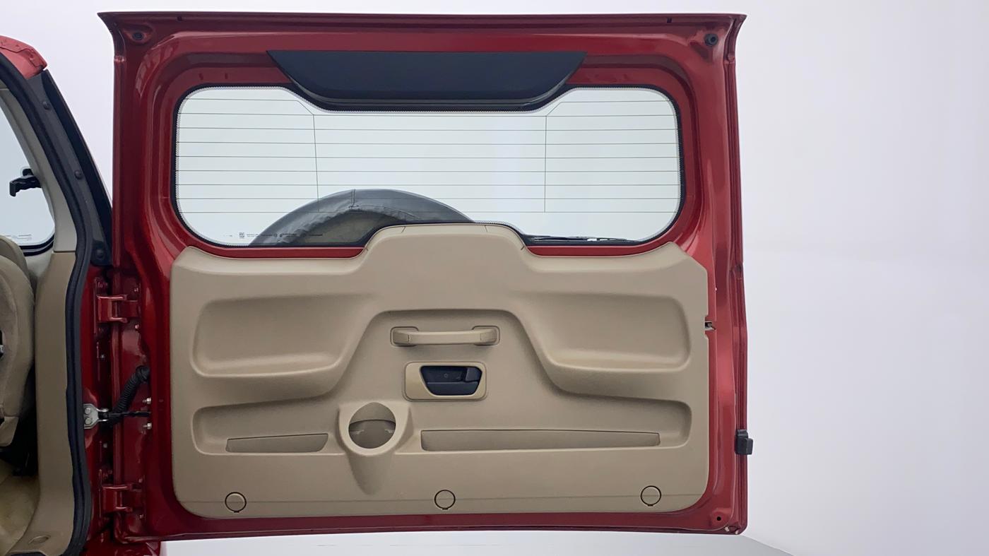 2015 Mahindra TUV300 T8, Diesel, Manual, 1,13,474 km, Boot Door Open