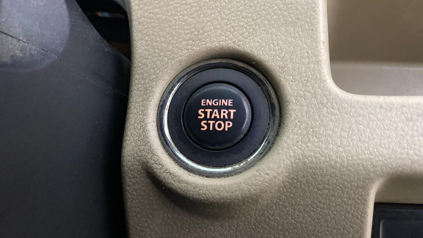 2016 Maruti Ciaz ZDI+ SHVS, Diesel, Manual, 67,453 km, Keyless Start/ Stop Button