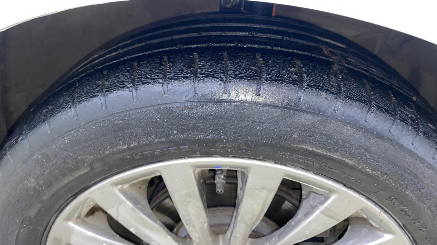 2016 Maruti Ciaz ZDI+ SHVS, Diesel, Manual, 67,453 km, Right Front Tyre Tread