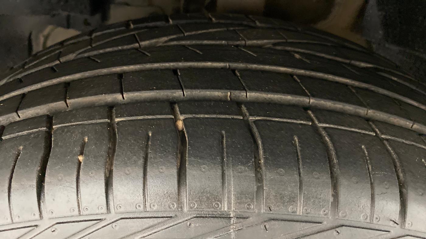 2021 Tata NEXON XZA+(O) DARK EDITION 1.2 RTN, Petrol, Automatic, 19,004 km, Left Front Tyre Tread