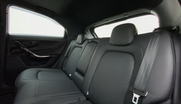 2021 Tata NEXON XZA+(O) DARK EDITION 1.2 RTN, Petrol, Automatic, 19,004 km, Right Side Rear Door Cabin