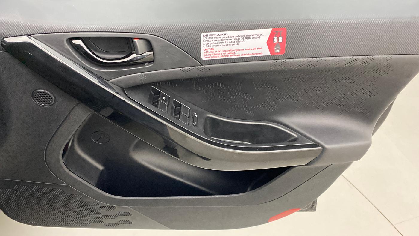 2021 Tata NEXON XZA+(O) DARK EDITION 1.2 RTN, Petrol, Automatic, 19,004 km, Driver Side Door Panels Control