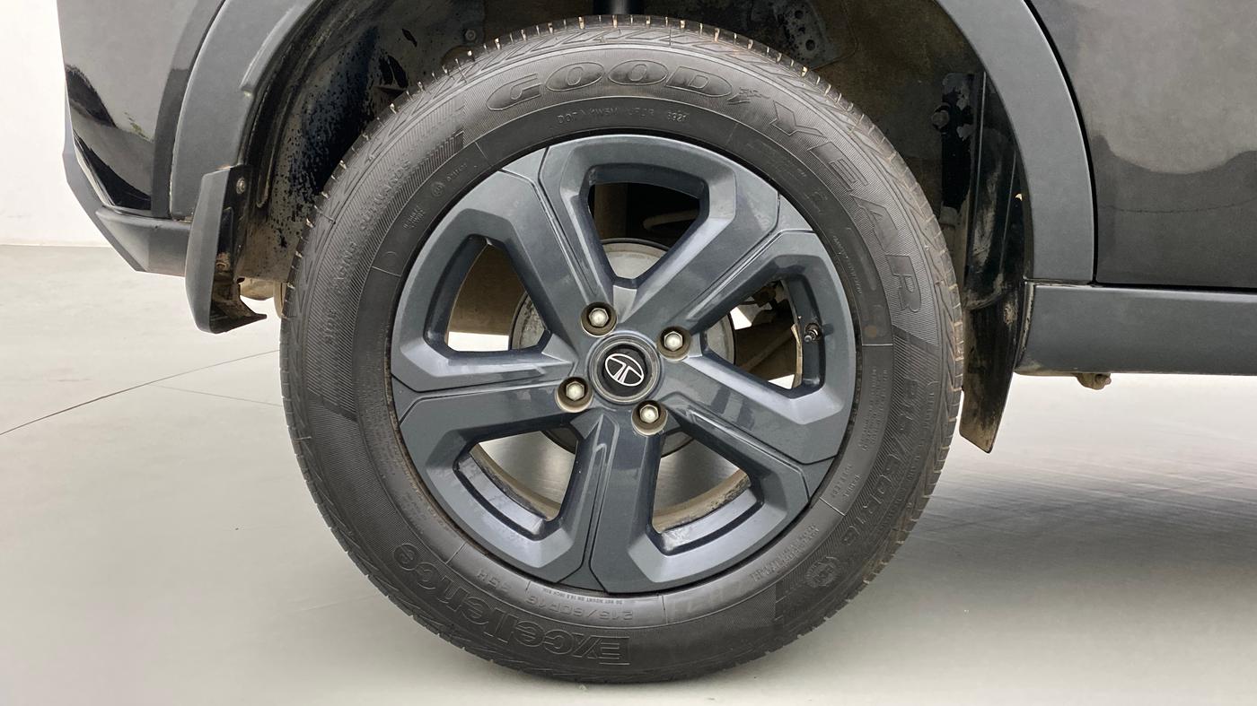 2021 Tata NEXON XZA+(O) DARK EDITION 1.2 RTN, Petrol, Automatic, 19,004 km, Right Rear Wheel