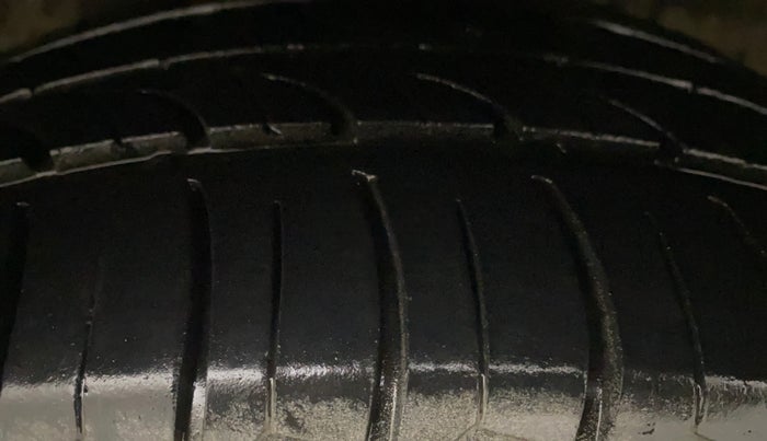 2012 Hyundai i20 SPORTZ 1.4 CRDI, Diesel, Manual, 88,320 km, Left Front Tyre Tread