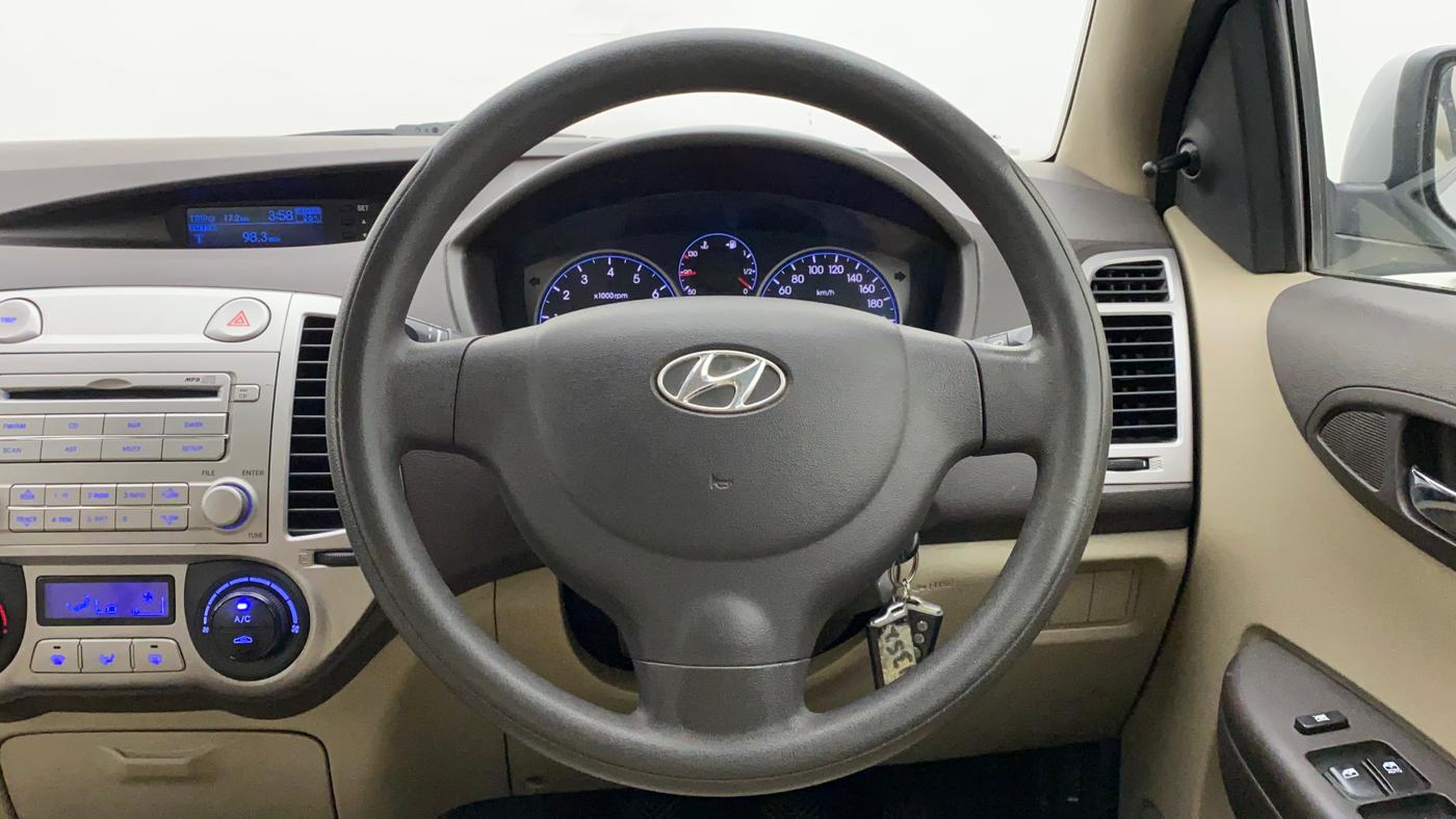 2011 Hyundai i20 MAGNA (O) 1.2, Petrol, Manual, 1,25,642 km, Steering Wheel Close Up
