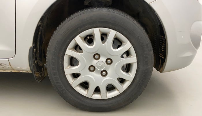 2011 Hyundai i20 MAGNA (O) 1.2, Petrol, Manual, 1,25,642 km, Right Front Wheel