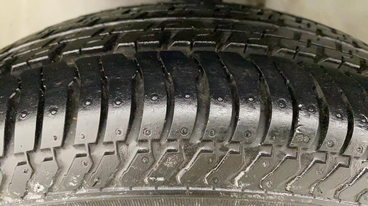 2013 Maruti Alto K10 LXI P, Petrol, Manual, 40,001 km, Left Front Tyre Tread