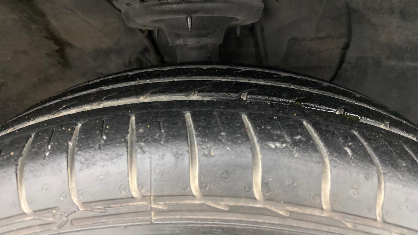2017 Hyundai Elite i20 SPORTZ 1.2, Petrol, Manual, 87,748 km, Right Front Tyre Tread