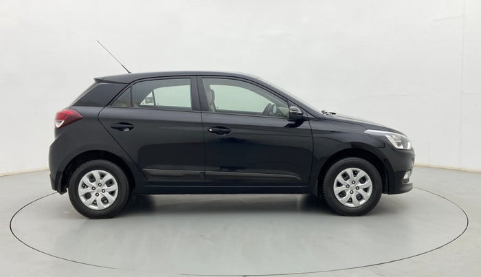 2017 Hyundai Elite i20 SPORTZ 1.2, Petrol, Manual, 87,748 km, Right Side View