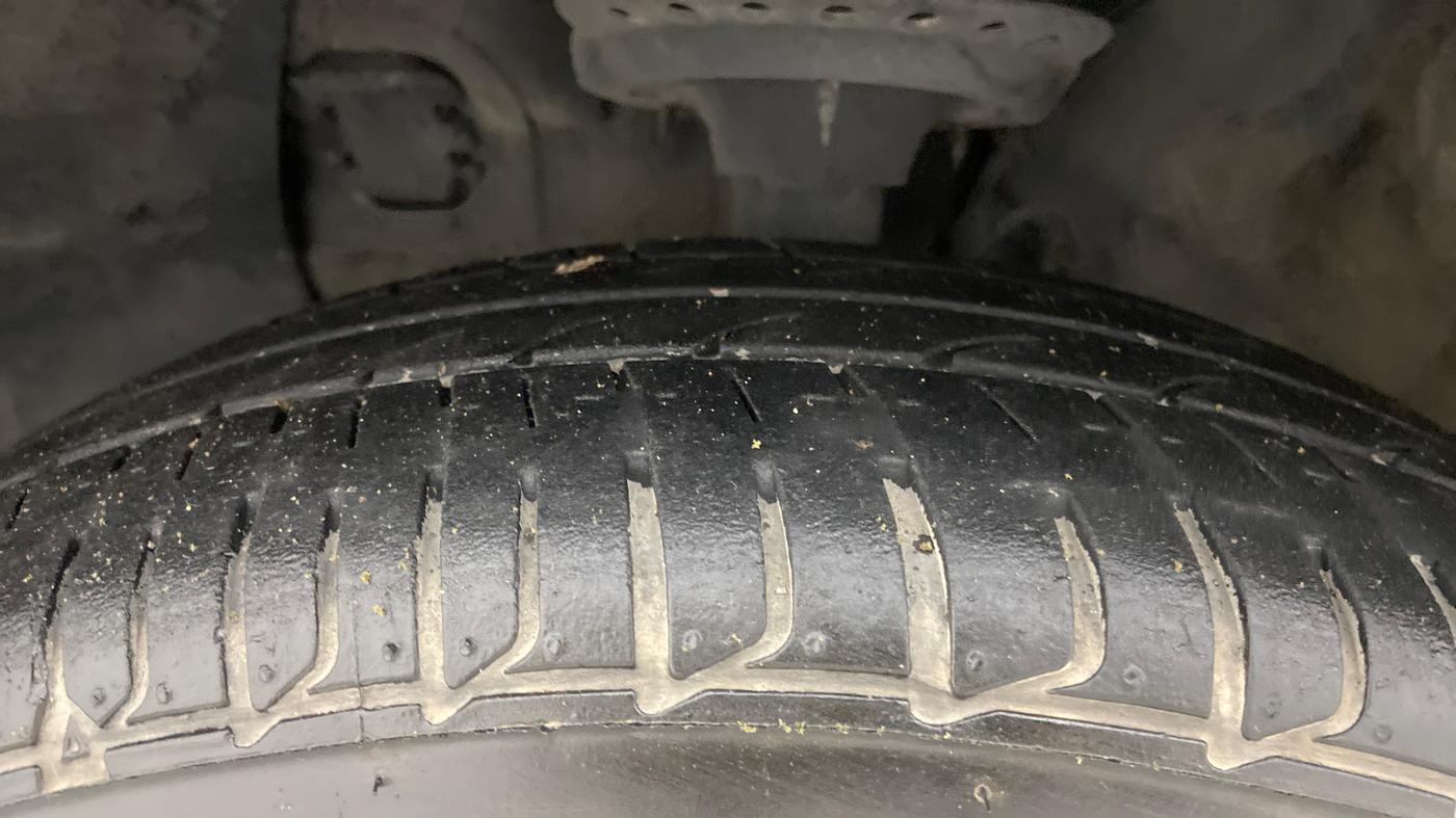 2017 Hyundai Elite i20 SPORTZ 1.2, Petrol, Manual, 87,748 km, Left Front Tyre Tread