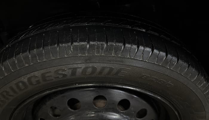 2016 Maruti Wagon R 1.0 VXI, Petrol, Manual, 39,789 km, Left Front Tyre Tread