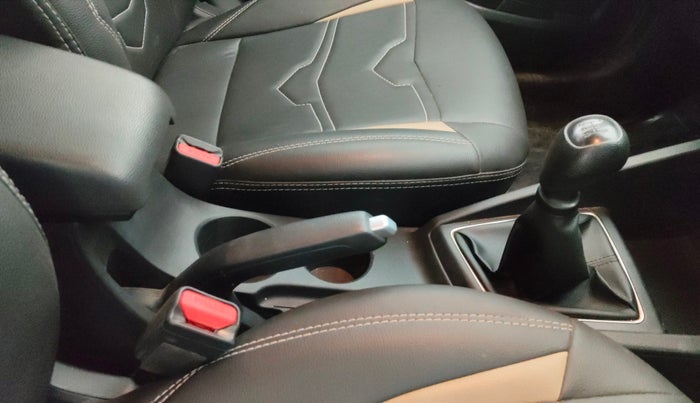 2018 Hyundai Elite i20 ASTA 1.2, Petrol, Manual, 37,545 km, Gear Lever