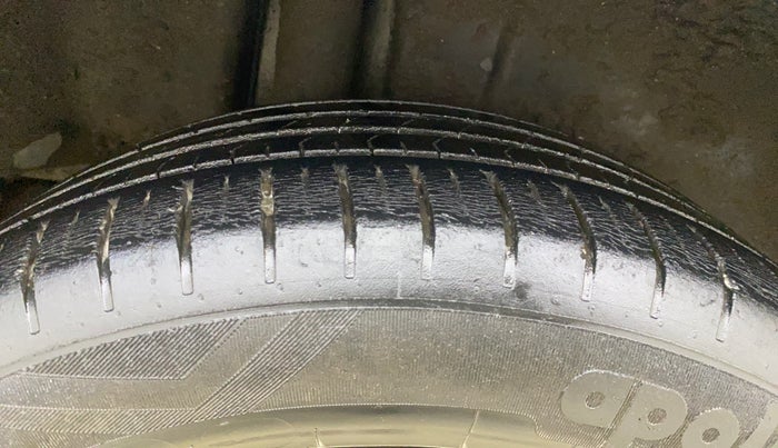 2018 Maruti Ciaz ALPHA 1.5 SHVS PETROL, Petrol, Manual, 44,901 km, Right Rear Tyre Tread