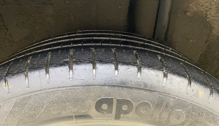 2018 Maruti Ciaz ALPHA 1.5 SHVS PETROL, Petrol, Manual, 44,901 km, Left Rear Tyre Tread