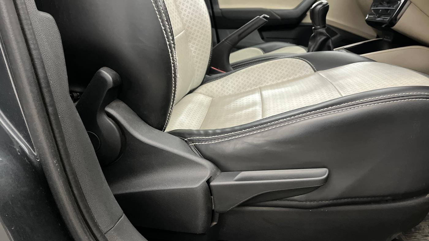 2022 Skoda SLAVIA AMBITION 1.0L TSI MT, Petrol, Manual, 1,02,302 km, Driver Side Adjustment Panel