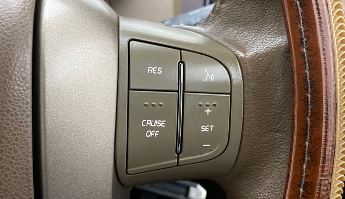 2013 Mahindra XUV500 W8, Diesel, Manual, 80,620 km, Adaptive Cruise Control