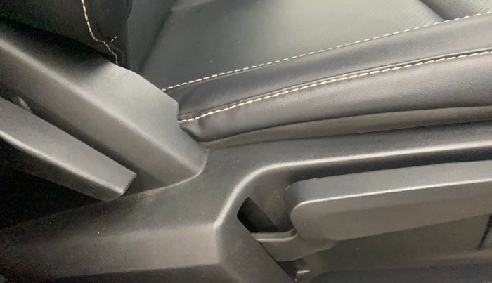 2022 Tata ALTROZ XZ PLUS PETROL, Petrol, Manual, 47,194 km, Driver Side Adjustment Panel