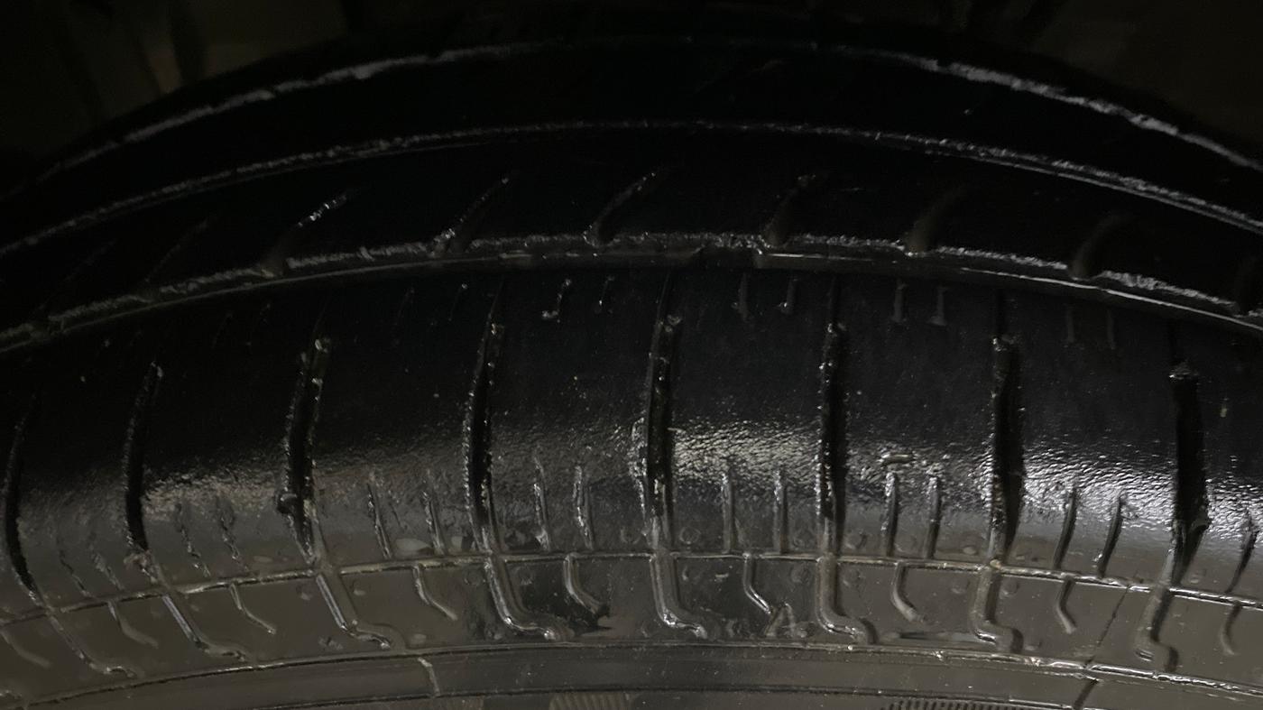 2022 Renault TRIBER RXT, Petrol, Manual, 96,018 km, Left Front Tyre Tread