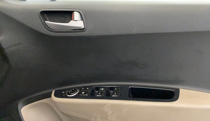 2018 Hyundai Grand i10 SPORTZ 1.2 KAPPA VTVT, Petrol, Manual, 49,371 km, Driver Side Door Panels Control