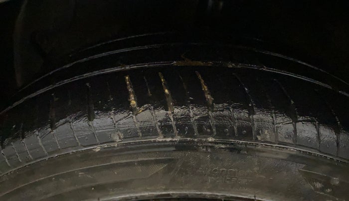2018 Hyundai Grand i10 SPORTZ 1.2 KAPPA VTVT, Petrol, Manual, 49,371 km, Left Front Tyre Tread