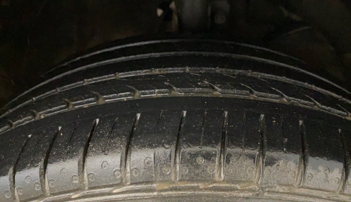 2019 Maruti Baleno ZETA PETROL 1.2, Petrol, Manual, 75,210 km, Right Front Tyre Tread