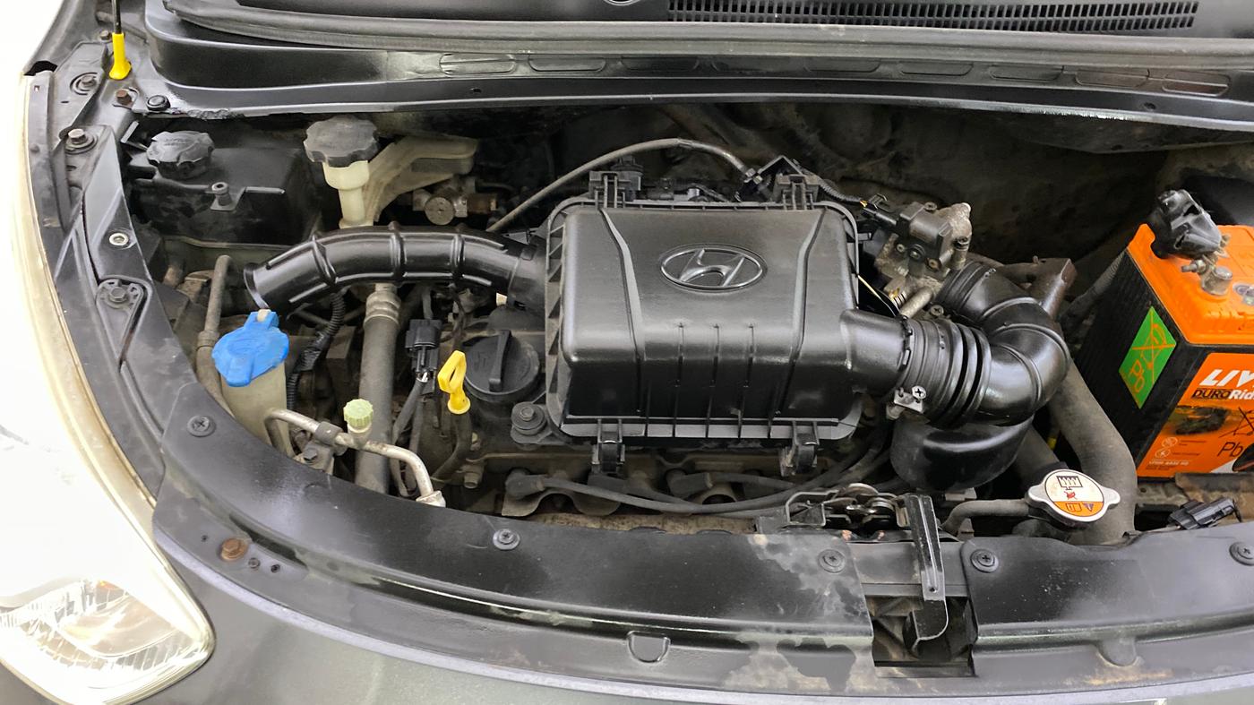 2014 Hyundai i10 SPORTZ 1.1, Petrol, Manual, 87,440 km, Engine View - Right