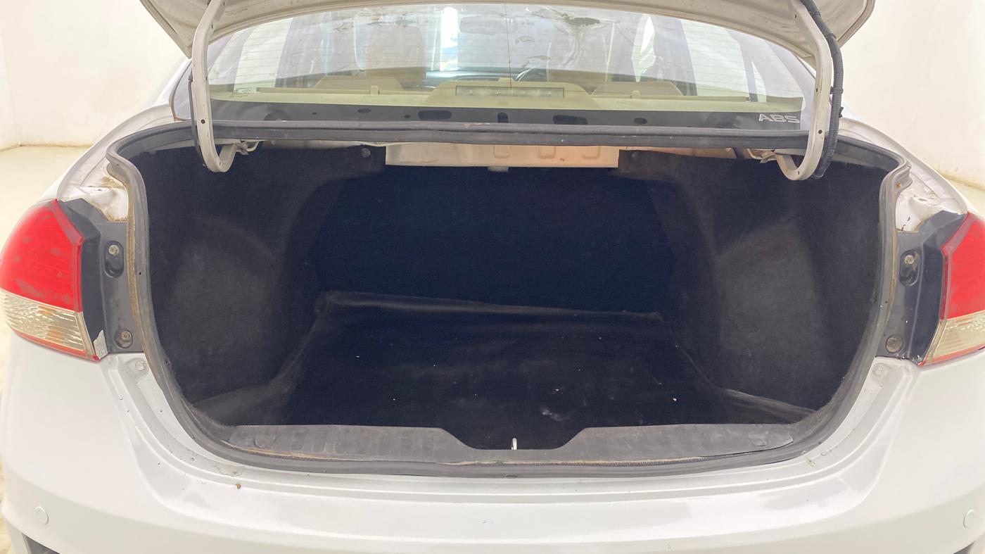 2015 Maruti Ciaz ZXI, Petrol, Manual, 93,729 km, Boot Inside
