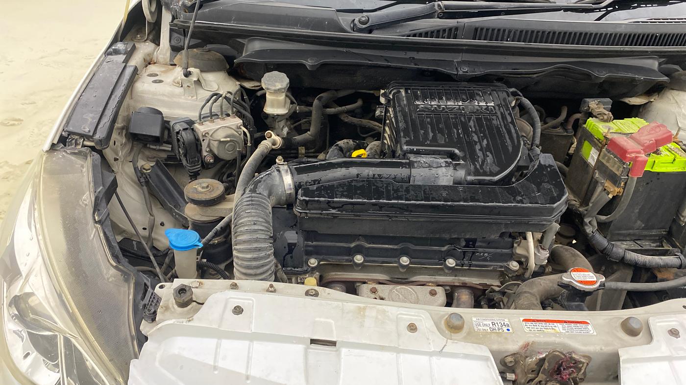 2015 Maruti Ciaz ZXI, Petrol, Manual, 93,729 km, Engine View - Right