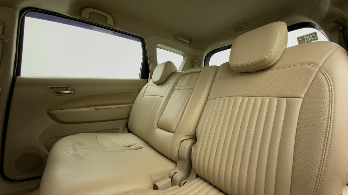 2018 Maruti Ertiga ZDI+ 1.3, Diesel, Manual, 53,179 km, Right Side Rear Door Cabin