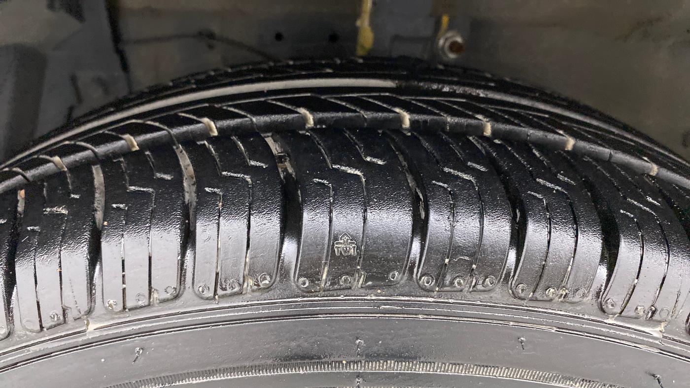 2018 Maruti Ertiga ZDI+ 1.3, Diesel, Manual, 53,179 km, Left Front Tyre Tread