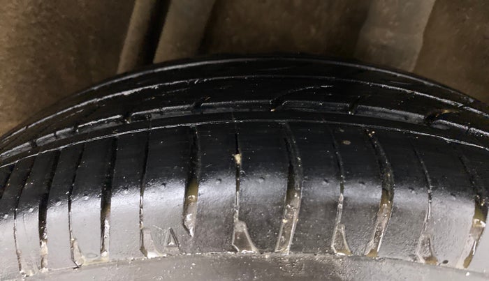 2012 Honda Jazz 1.2L I-VTEC SELECT, Petrol, Manual, 28,363 km, Left Rear Tyre Tread