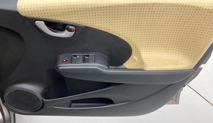 2012 Honda Jazz 1.2L I-VTEC SELECT, Petrol, Manual, 28,363 km, Driver Side Door Panels Control