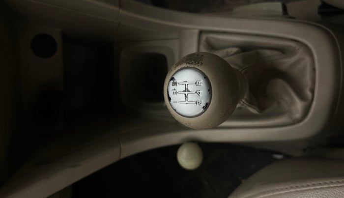 2015 Maruti Ertiga VXI, Petrol, Manual, 65,356 km, Gear Lever