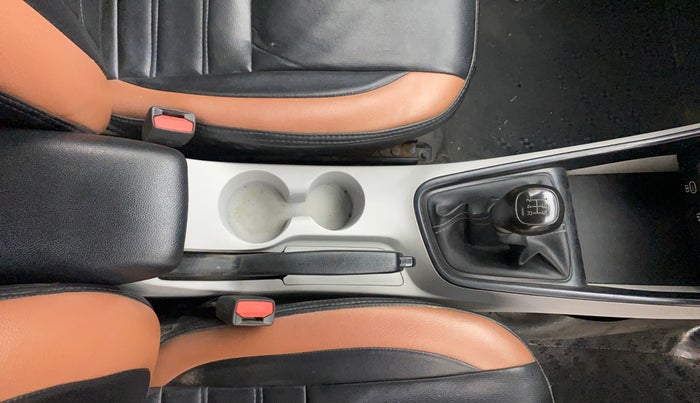 2023 Hyundai NEW I20 SPORTZ 1.2 MT, Petrol, Manual, 26,357 km, Gear Lever