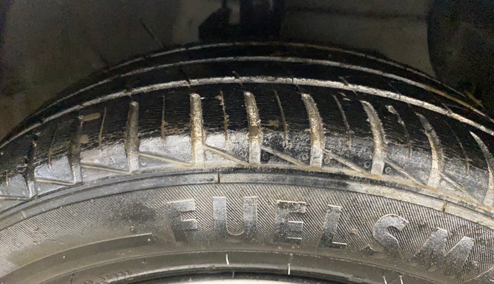 2020 Hyundai AURA S 1.2, Petrol, Manual, 18,726 km, Right Front Tyre Tread