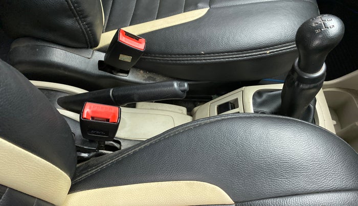 2019 Maruti Alto VXI, Petrol, Manual, 63,072 km, Gear Lever