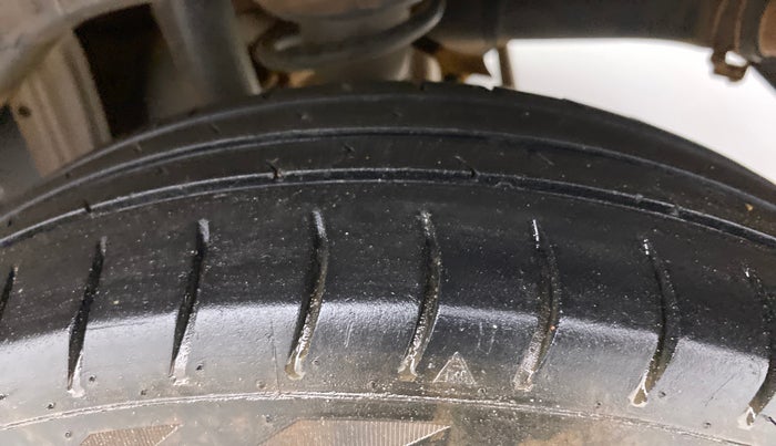 2019 Maruti Alto VXI, Petrol, Manual, 63,072 km, Left Rear Tyre Tread