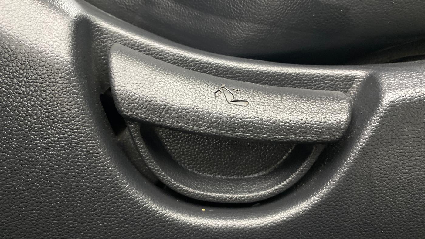 2016 Hyundai Xcent S AT 1.2, Petrol, Automatic, 47,158 km, Driver Side Adjustment Panel