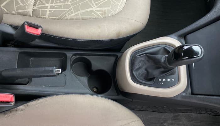 2016 Hyundai Xcent S AT 1.2, Petrol, Automatic, 47,049 km, Gear Lever