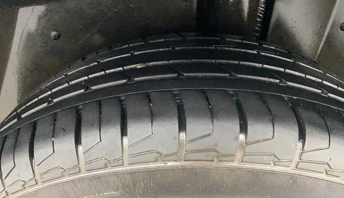 2019 MG HECTOR SHARP 1.5 DCT PETROL, Petrol, Automatic, 66,744 km, Left Rear Tyre Tread
