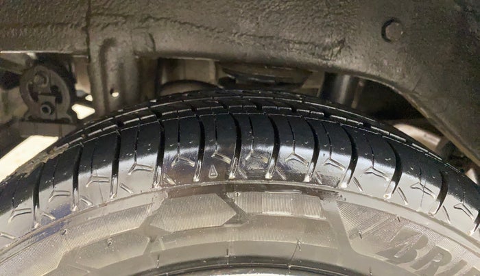 2015 Maruti Alto K10 VXI, Petrol, Manual, 20,222 km, Right Rear Tyre Tread