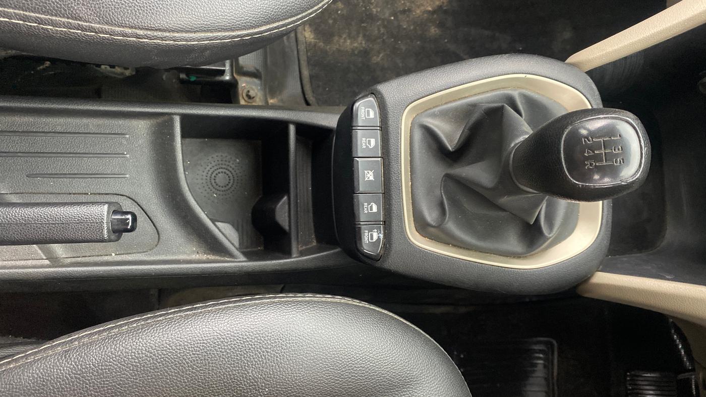 2019 Hyundai NEW SANTRO SPORTZ MT, Petrol, Manual, 67,087 km, Gear Lever